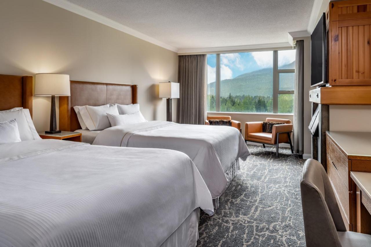 Studio Suite, 2 Queen, Mountain view, West Tower, Fireplace